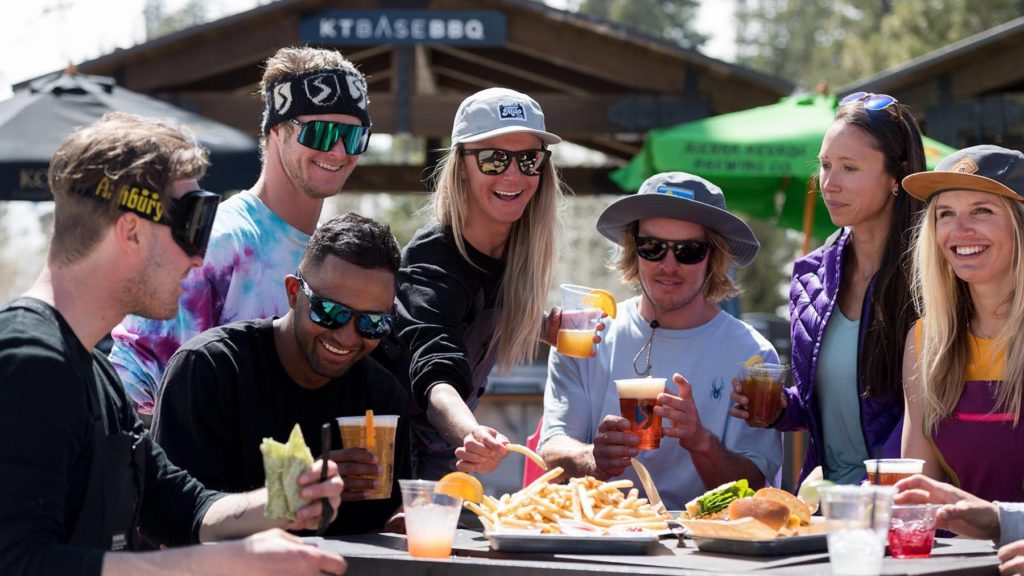 People enjoying apres ski lake tahoe